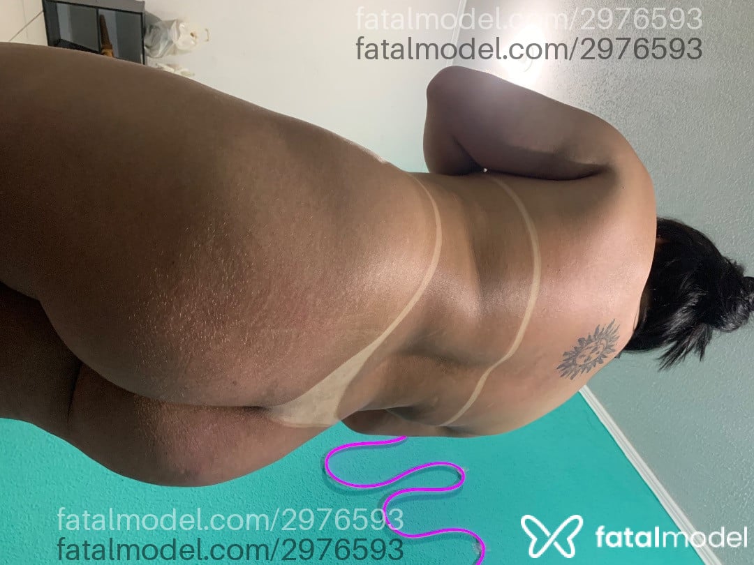 Acompanhante mulher morena (o) de olhos castanhos - Maythe salles