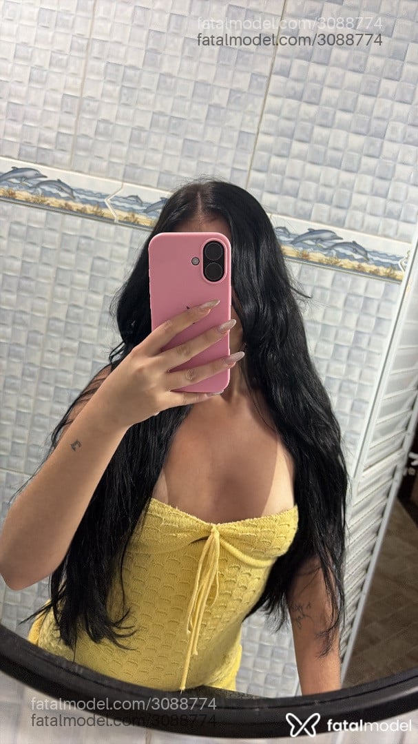 Acompanhante mulher morena (o) de olhos castanhos - Karina Mello