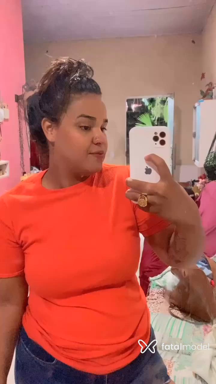 Acompanhante mulher com cabelo castanho de olhos castanhos - Anny Silva