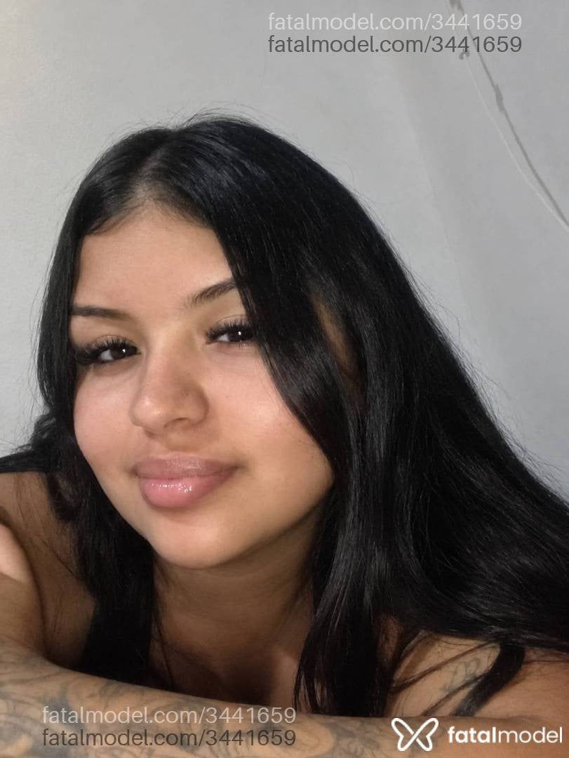 Acompanhante mulher morena (o) de olhos castanhos - Larissa