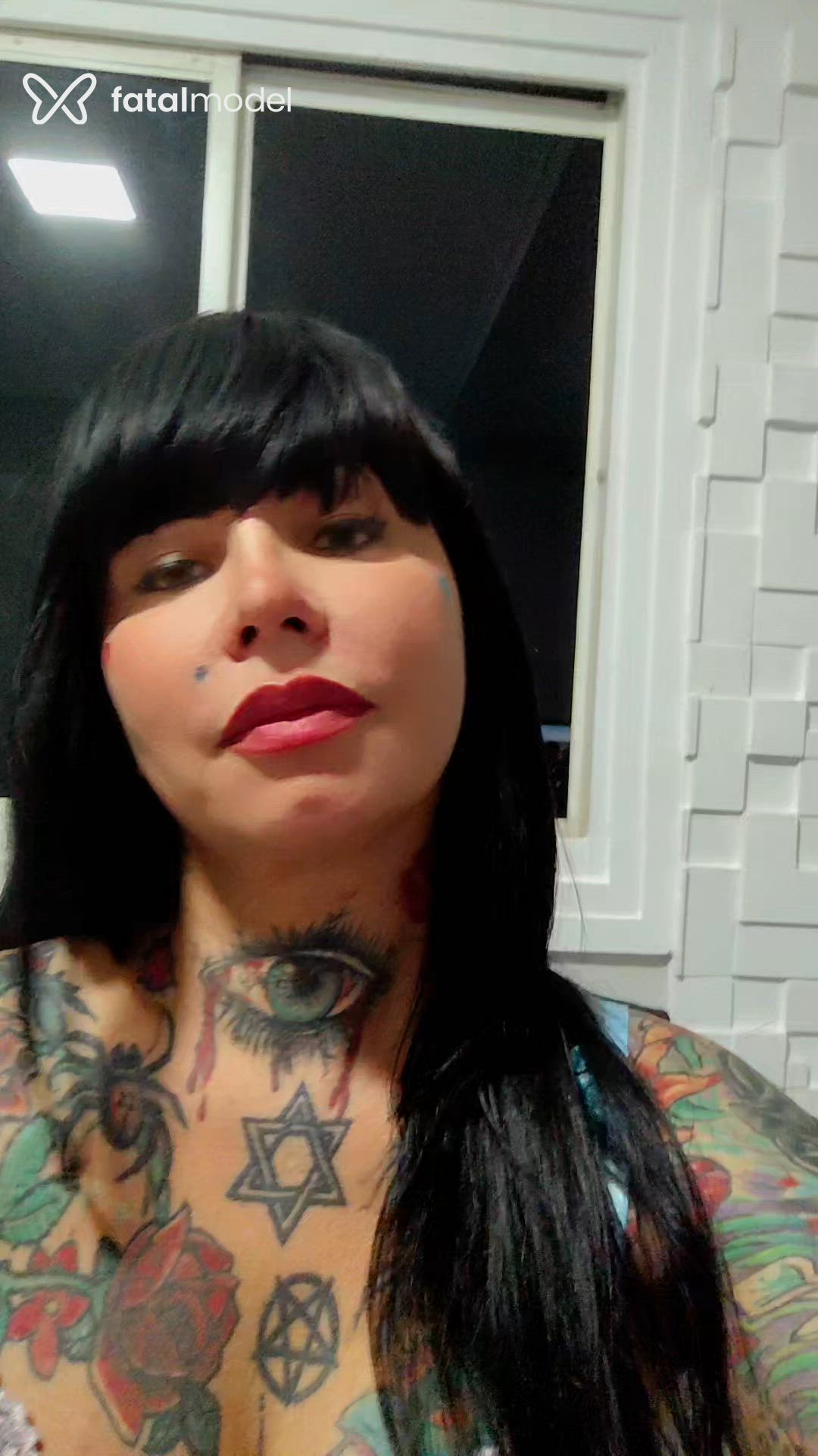 Acompanhante mulher trans morena (o) de olhos verdes - Eduarda Bianchi Acompanhante mulher trans morena (o) de olhos verdes - Eduarda Bianchi