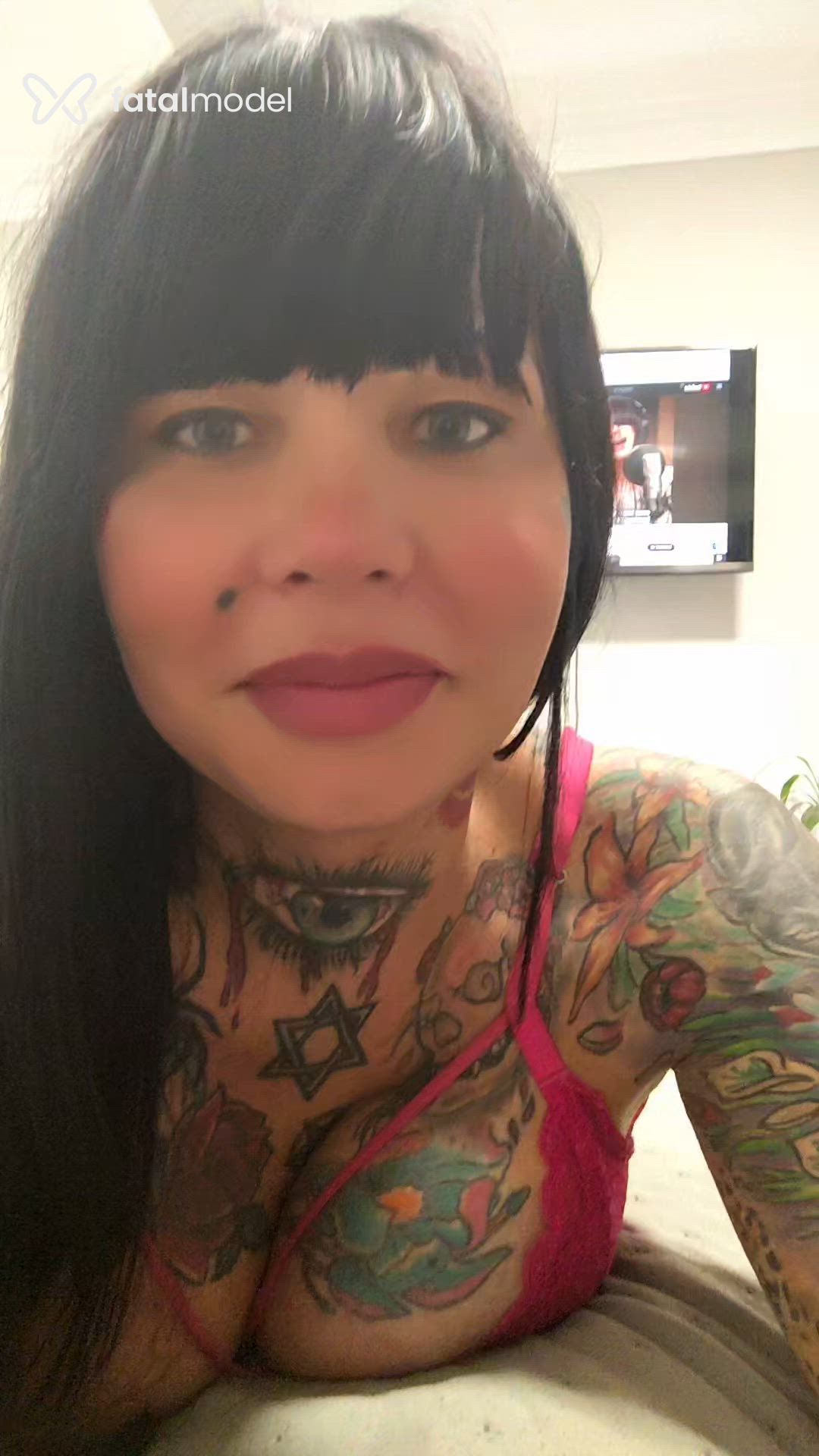 Acompanhante mulher trans morena (o) de olhos verdes - Eduarda Bianchi Acompanhante mulher trans morena (o) de olhos verdes - Eduarda Bianchi