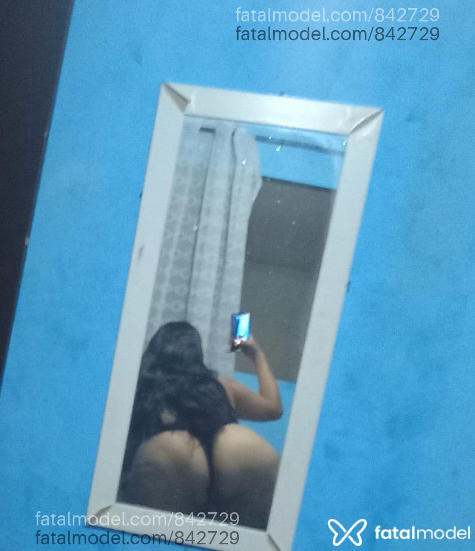 Acompanhante travesti morena (o) de olhos castanhos - Naty Boca doce
