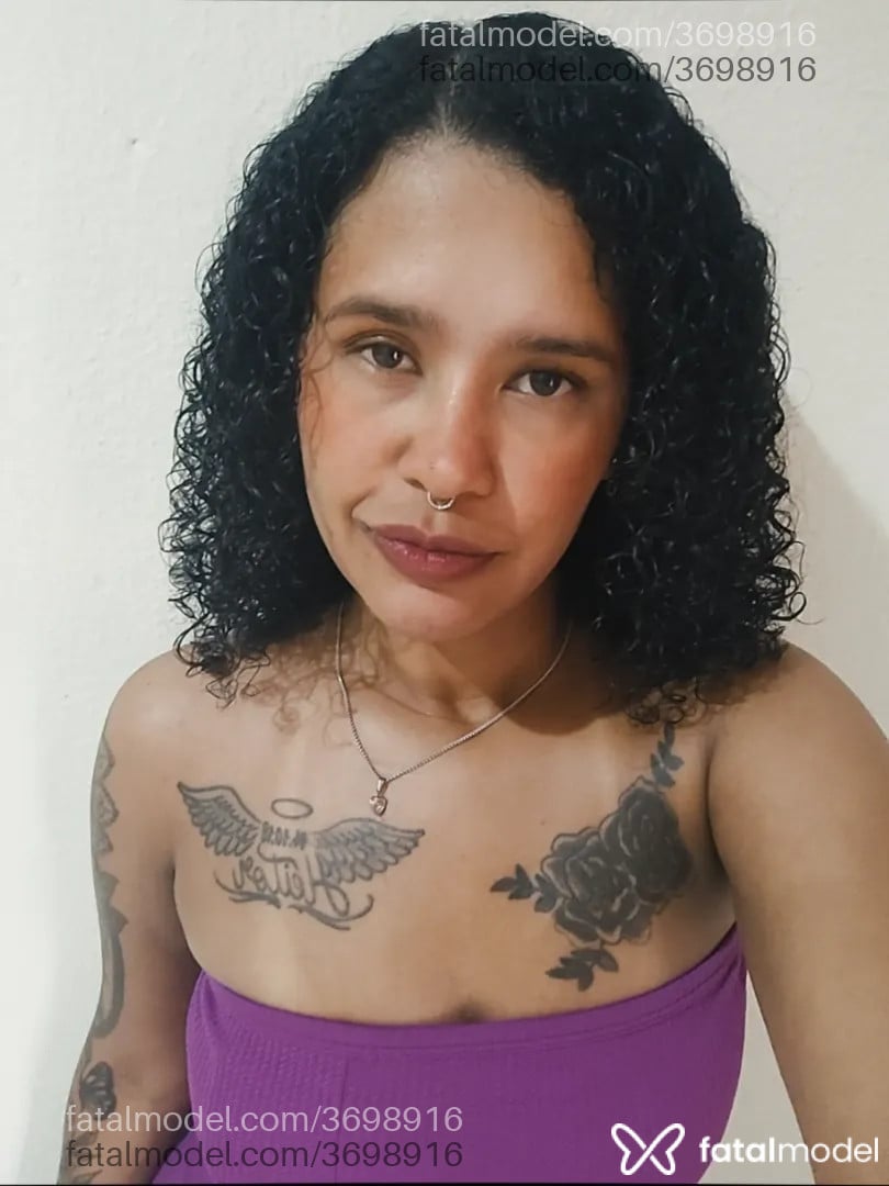 Acompanhante mulher morena (o) de olhos castanhos - Bianca Velour