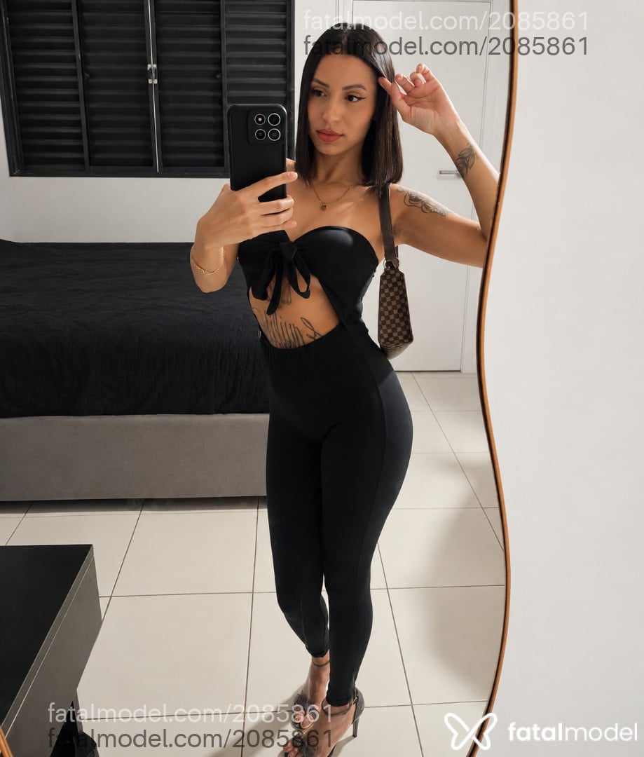 Acompanhante mulher morena (o) de olhos mel - Lara Lima