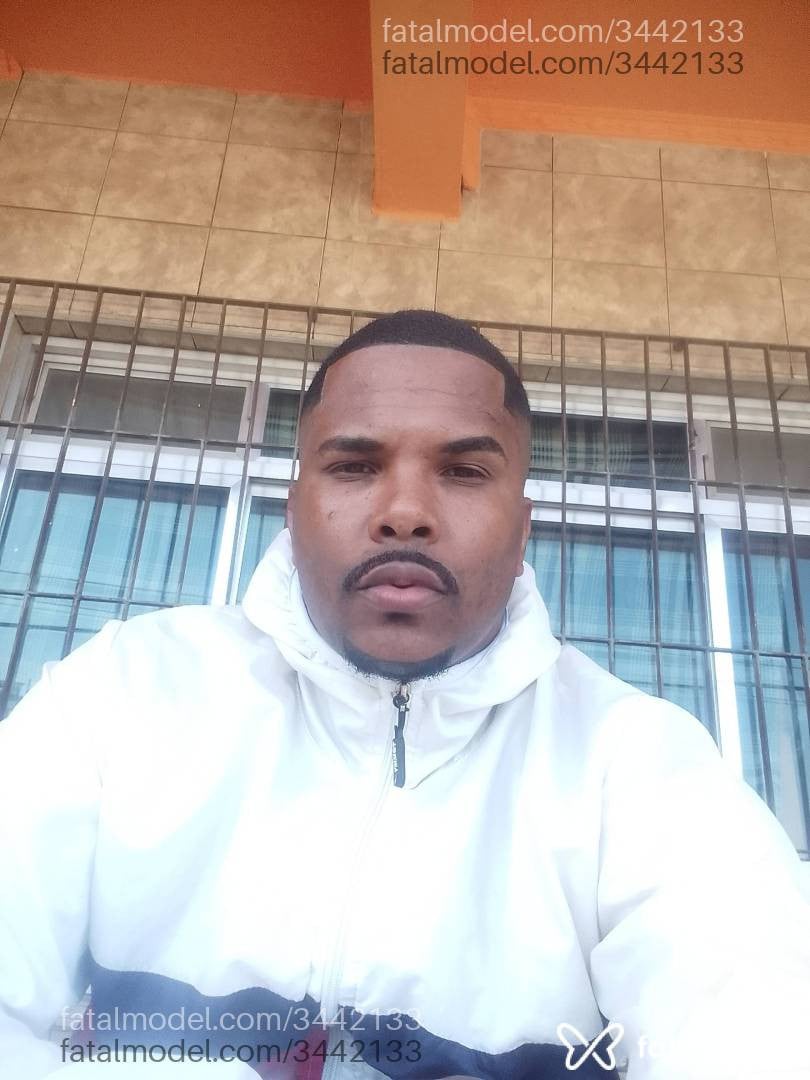 Acompanhante homem morena (o) de olhos pretos em Guarulhos - Caique Brito