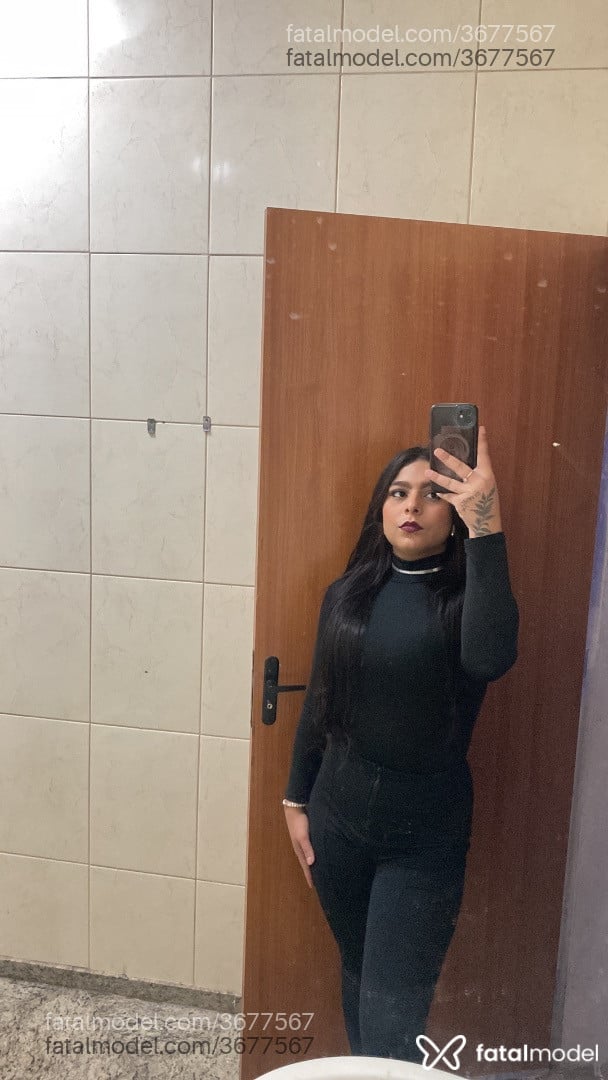 Acompanhante mulher morena (o) de olhos castanhos - Isadora