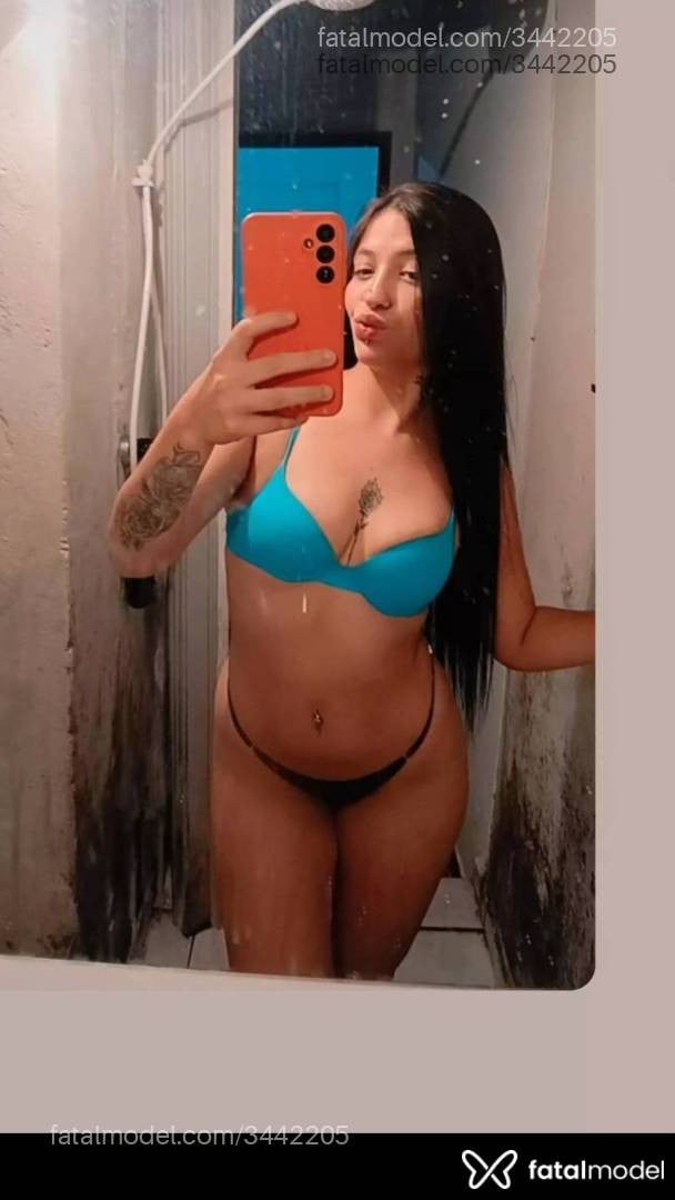 Acompanhante mulher com cabelo castanho de olhos castanhos - Isys Maria