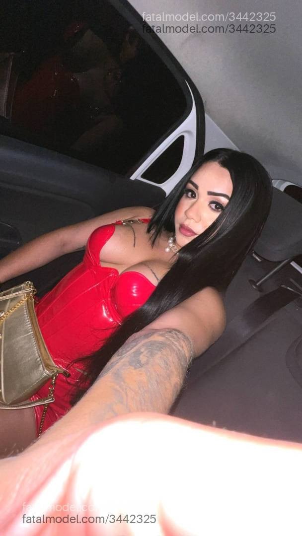 Acompanhante mulher morena (o) de olhos castanhos - Larissa Emanuele