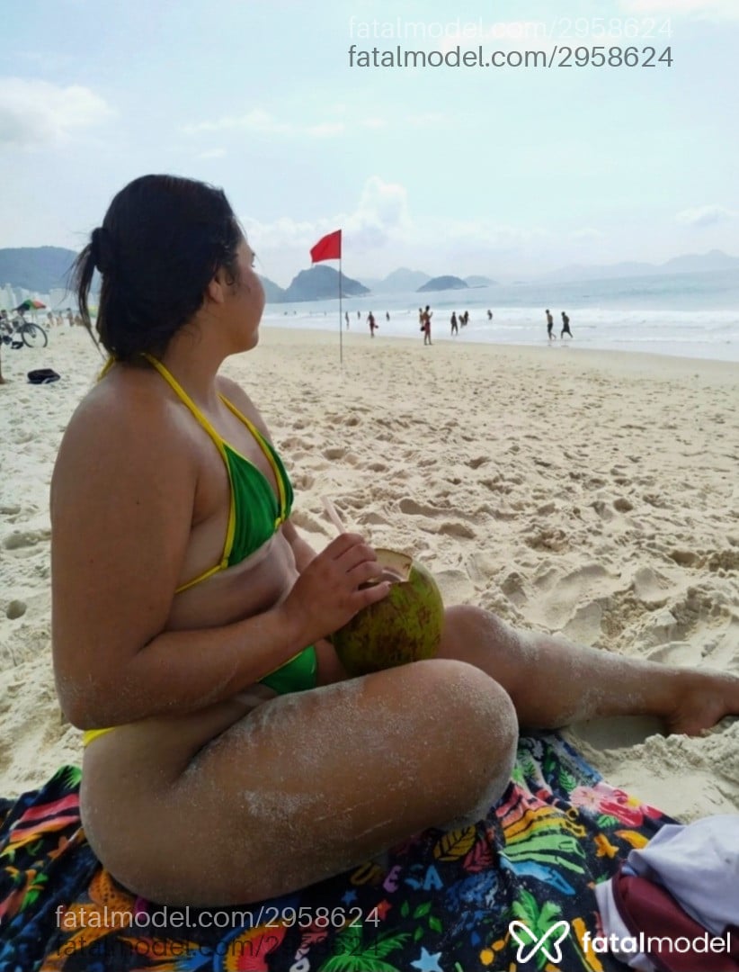 Acompanhante mulher morena (o) de olhos castanhos - Gab