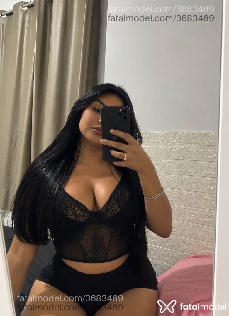 Acompanhante mulher morena (o) de olhos castanhos - Yara
