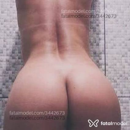 Acompanhante mulher morena (o) de olhos pretos - Yara Lins
