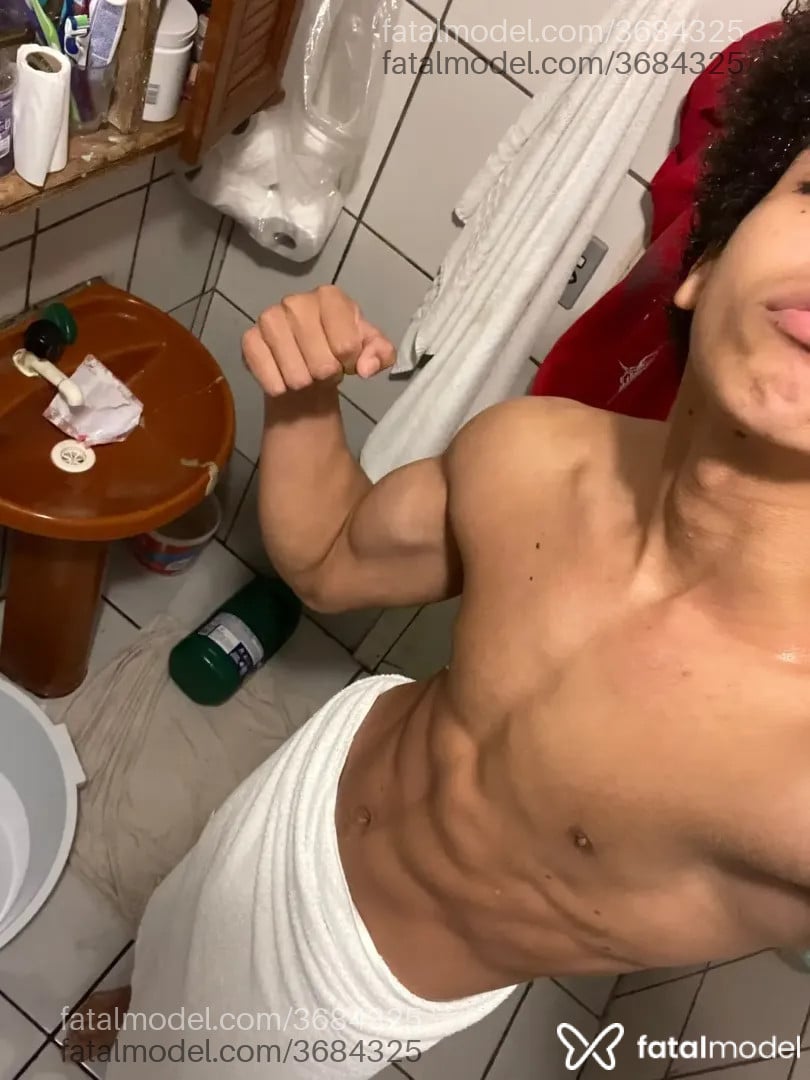 Acompanhante homem morena (o) de olhos pretos - Jabit