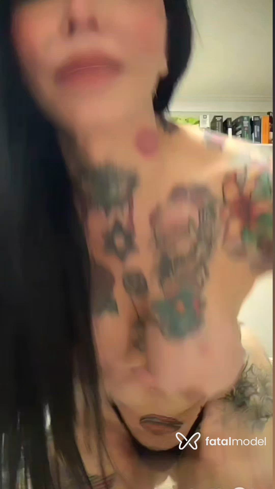 Acompanhante mulher trans morena (o) de olhos verdes - Eduarda Bianchi