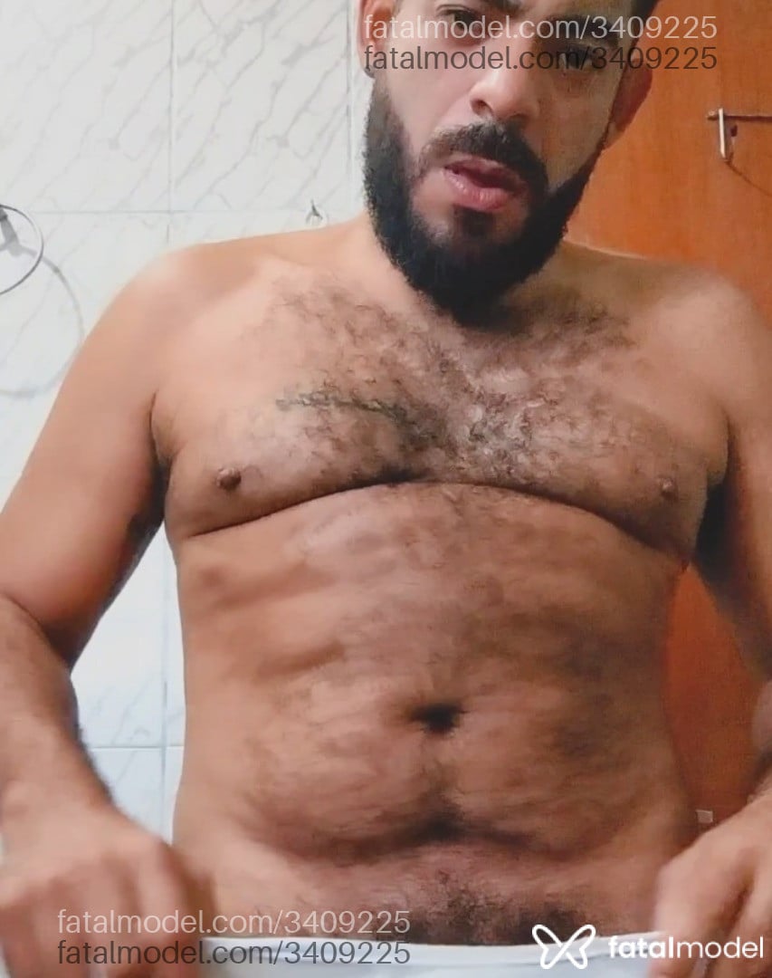 Acompanhante homem morena (o) de olhos pretos - Peludobruto