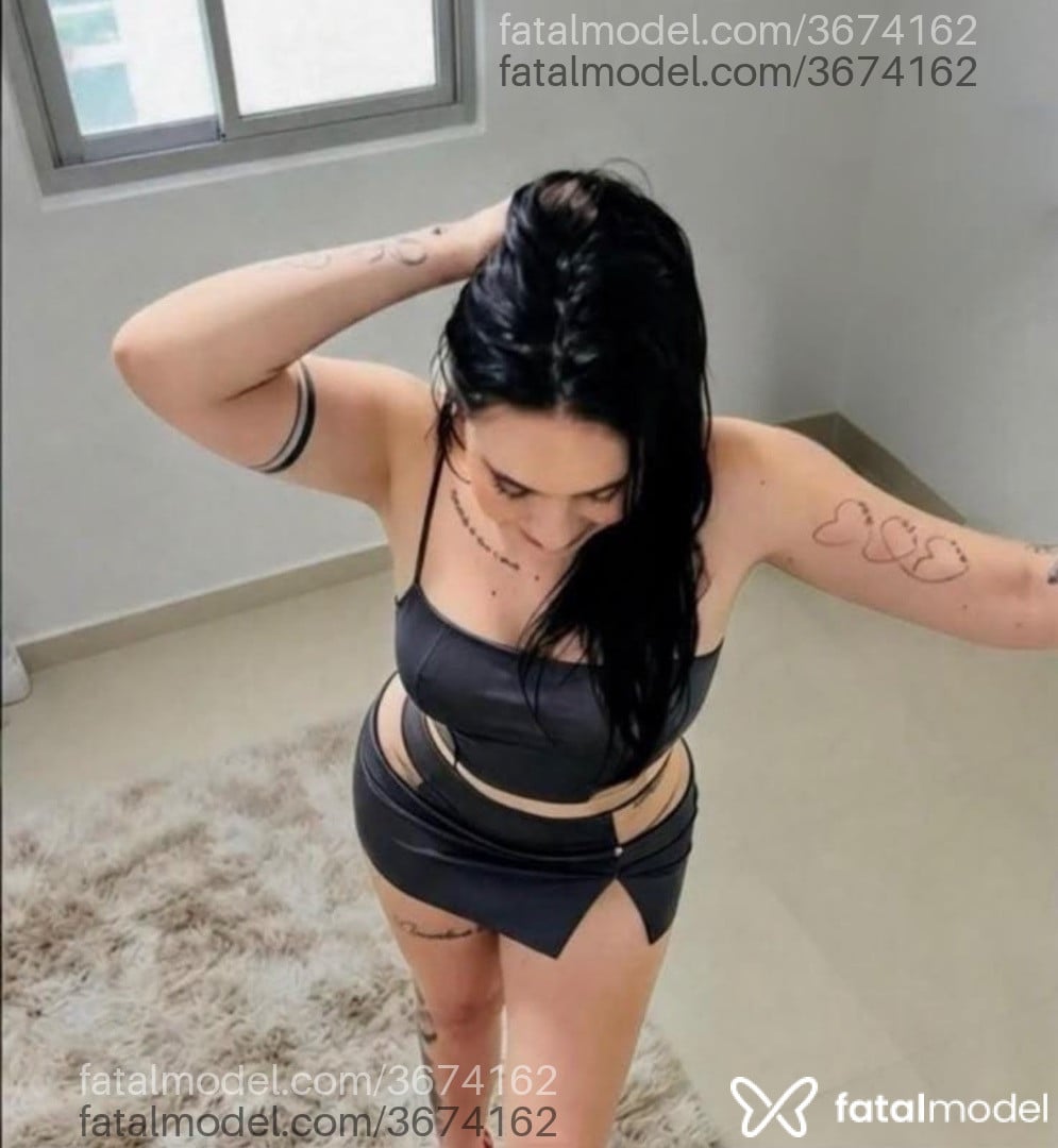 Acompanhante mulher morena (o) de olhos castanhos - Maya Andreas