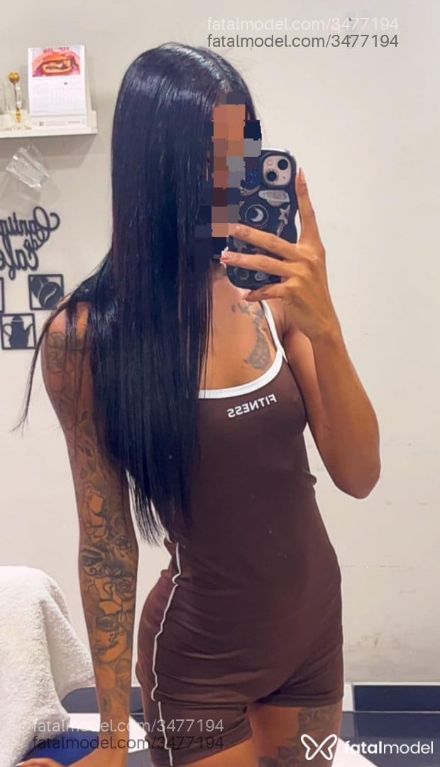 Acompanhante mulher com cabelo castanho de olhos castanhos - Bellinha