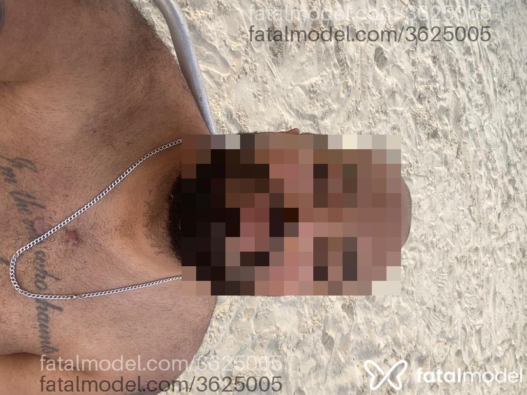 Acompanhante homem sem cabelo de olhos castanhos - Filipi