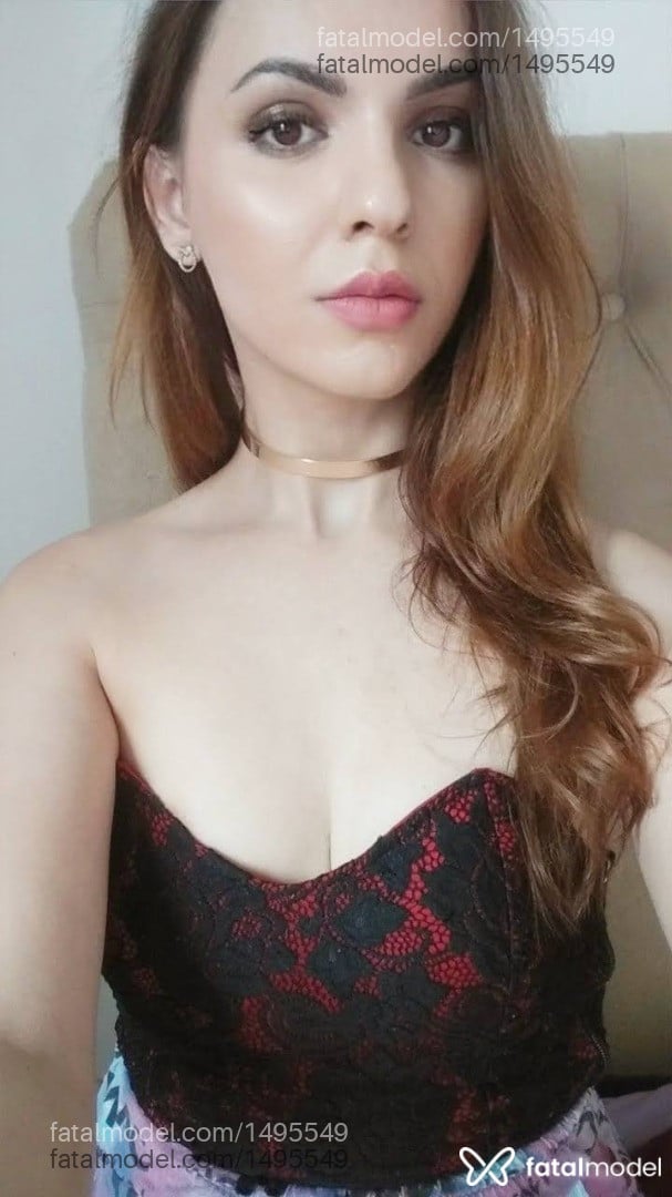 Acompanhante mulher trans ruiva (o) de olhos castanhos - Victorya Surfistin