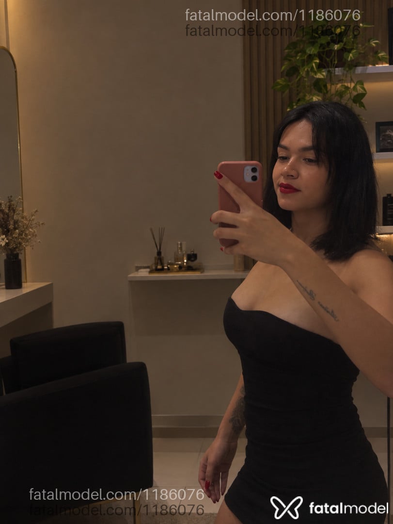 Acompanhante travesti morena (o) de olhos mel - Poderosah