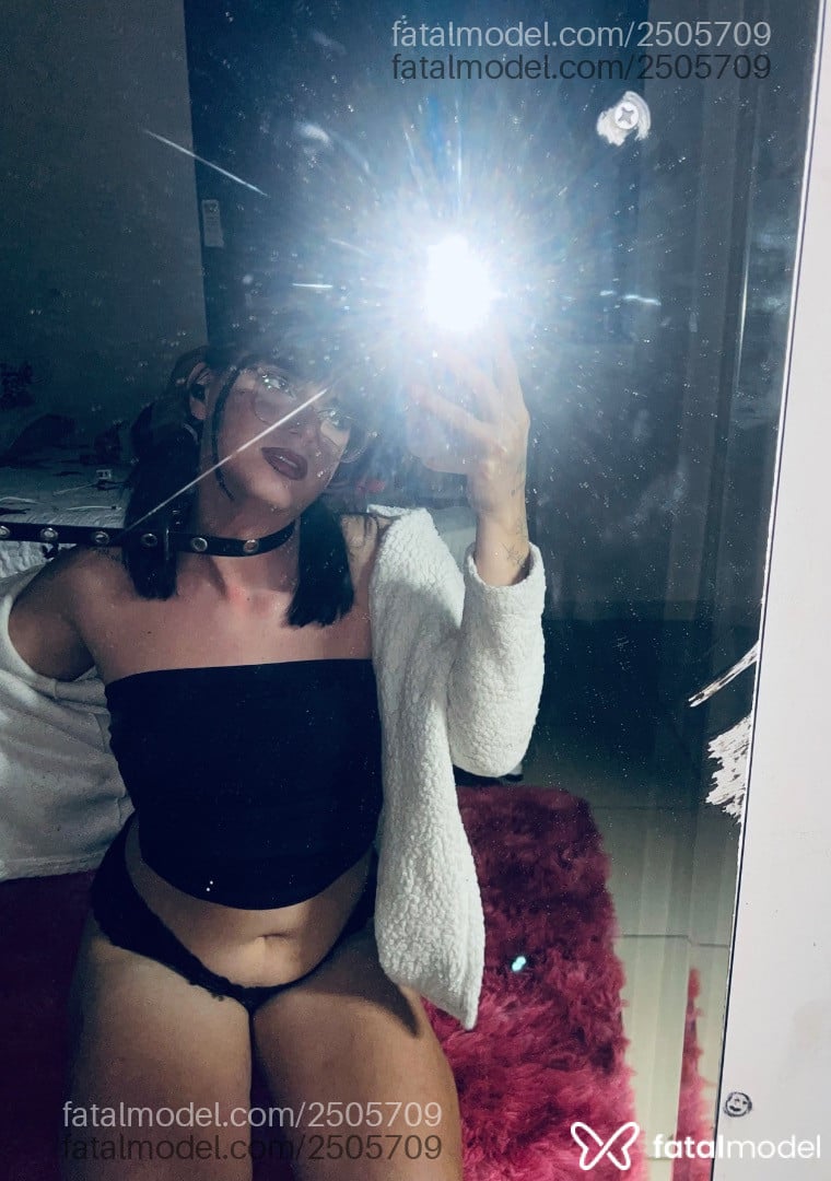 Acompanhante mulher trans morena (o) de olhos castanhos - Anocaaa Es Cocal