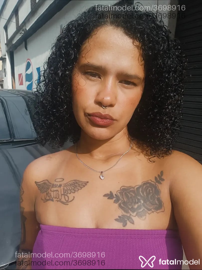 Acompanhante mulher morena (o) de olhos castanhos - Bianca Velour