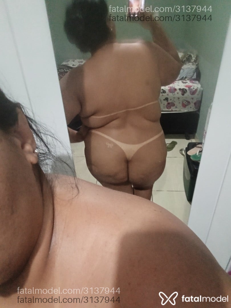 Acompanhante mulher morena (o) de olhos pretos - Bela