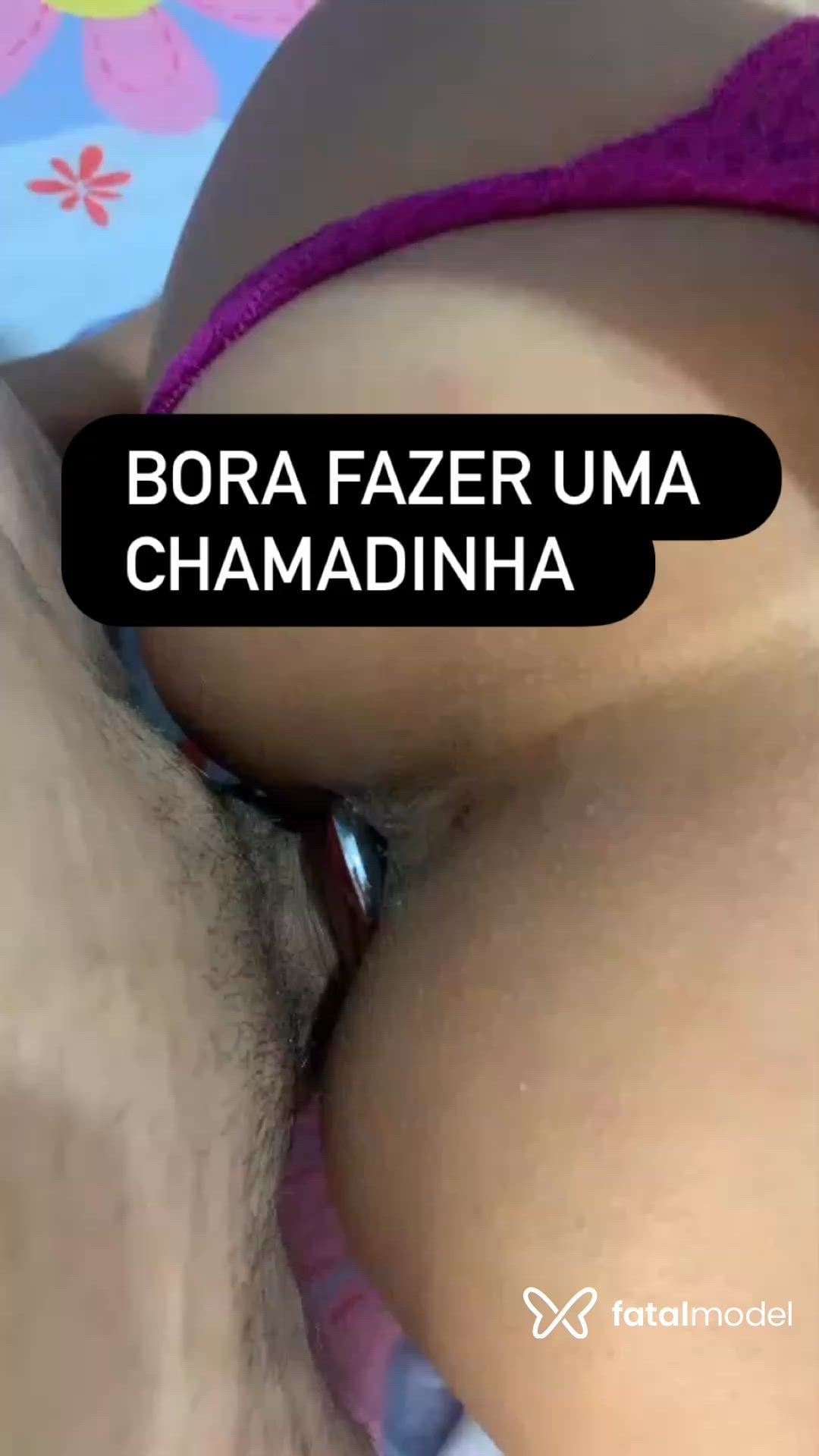 Acompanhante mulher morena (o) de olhos castanhos - Teucasalhot