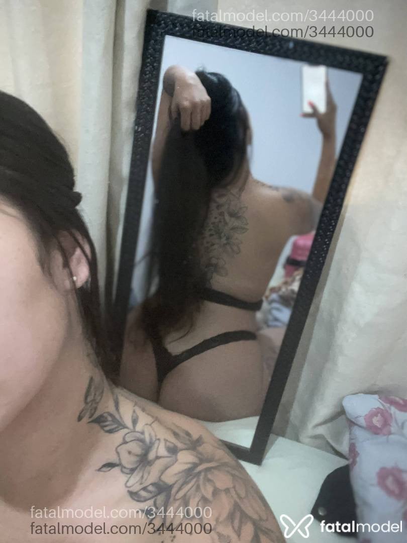 Acompanhante mulher morena (o) de olhos mel - Allana