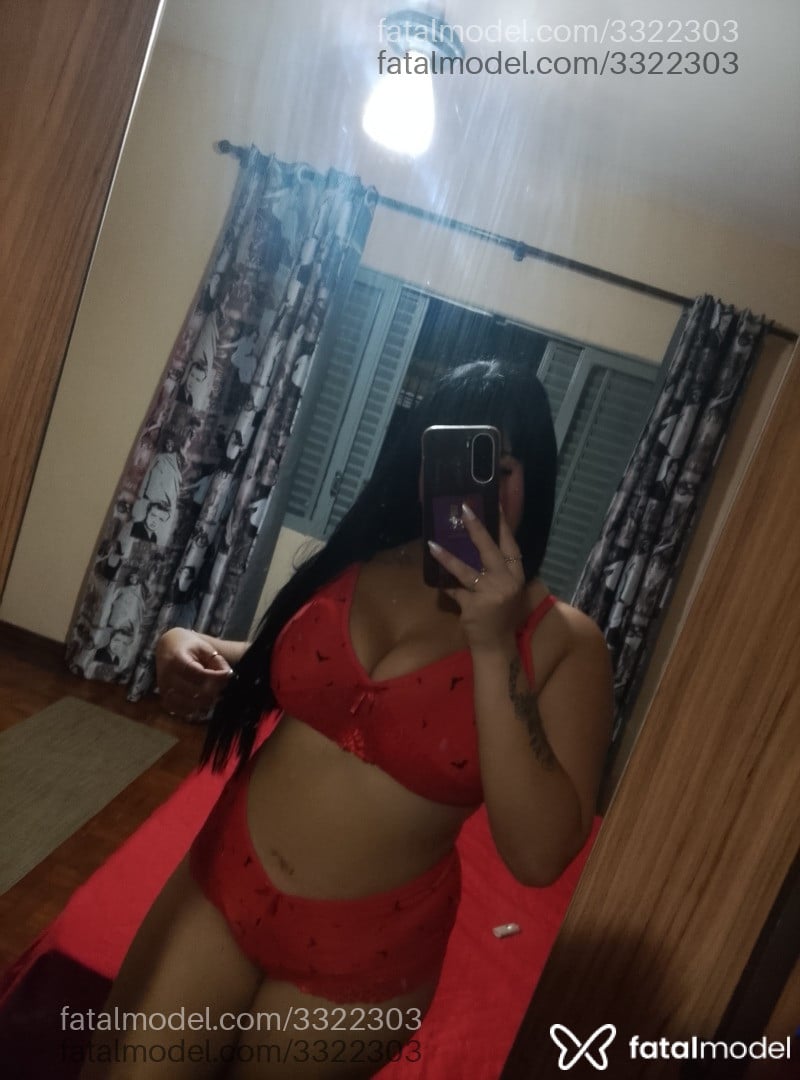 Acompanhante mulher morena (o) de olhos mel - Cléo