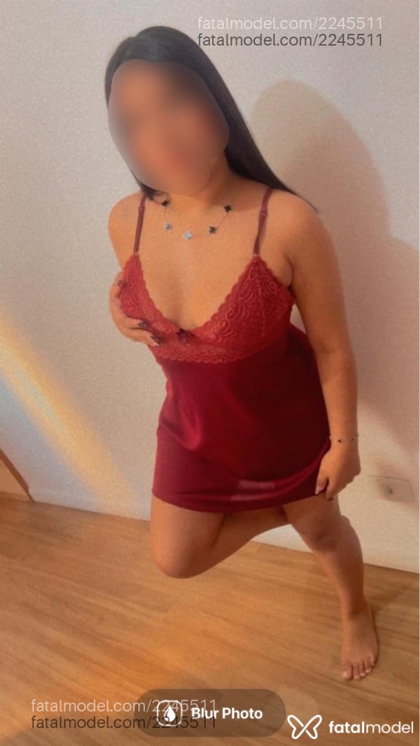 Acompanhante mulher morena (o) de olhos castanhos - Chloe Alves
