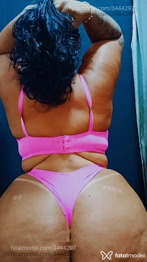 Acompanhante mulher morena (o) de olhos pretos - Valesca