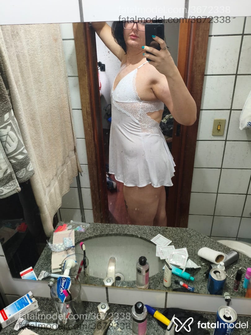 Acompanhante mulher trans morena (o) de olhos castanhos - Gabriela
