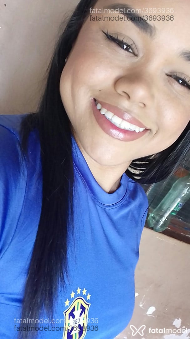Acompanhante mulher com cabelo castanho de olhos castanhos - Paloma Morena