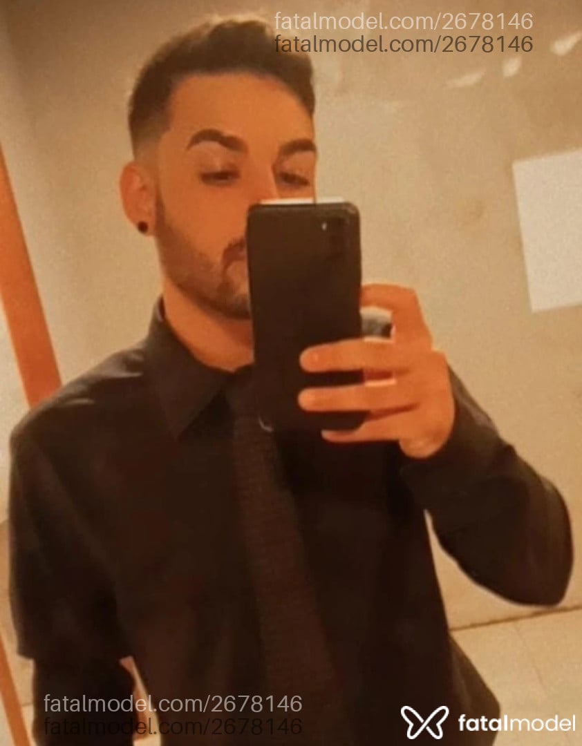 Acompanhante homem com cabelo castanho de olhos castanhos - Pczera