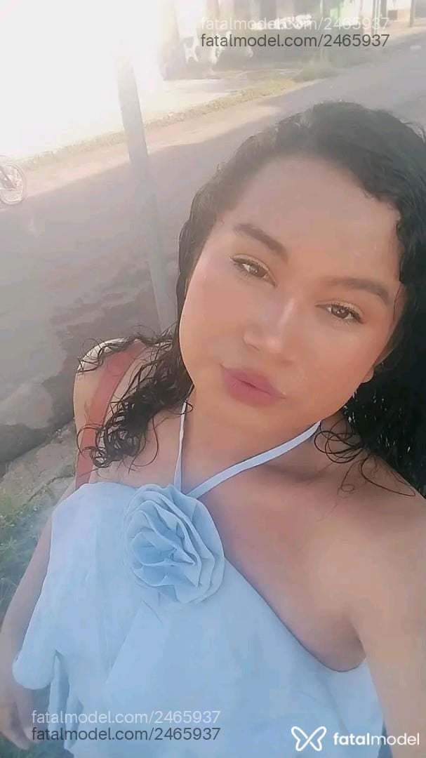 Acompanhante homem trans morena (o) de olhos castanhos - Julia Mercê
