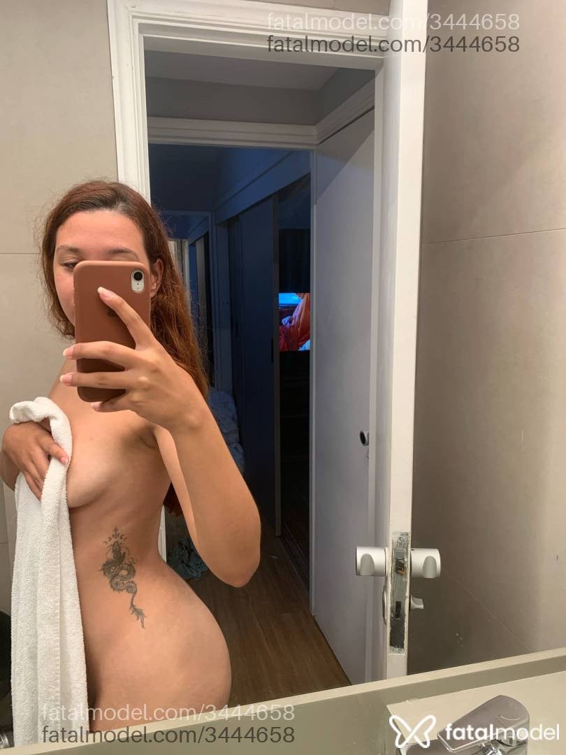 Acompanhante mulher ruiva (o) de olhos mel - Nanii