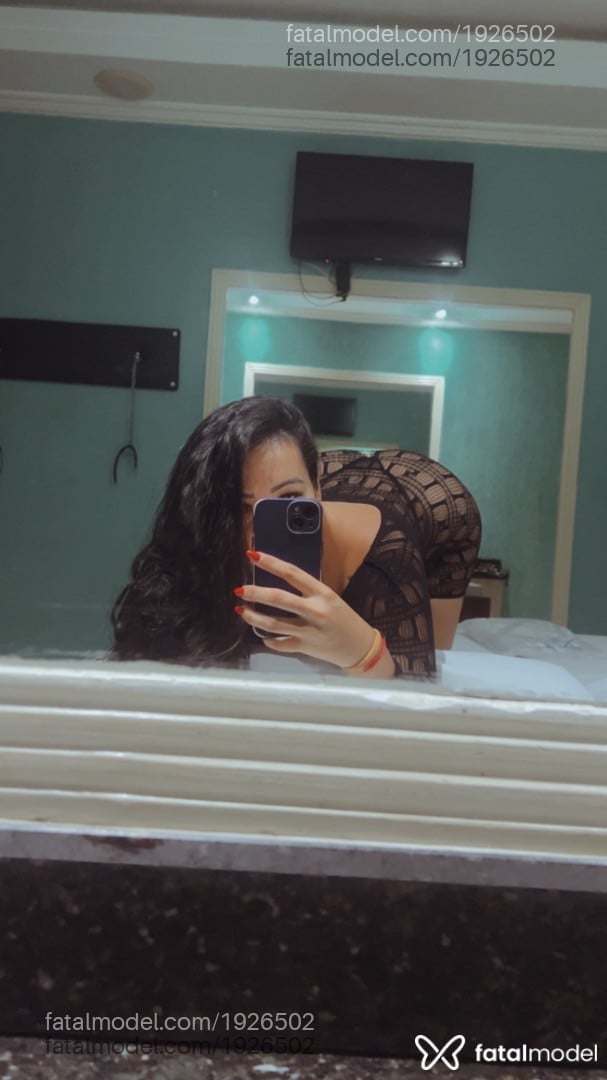 Acompanhante mulher morena (o) de olhos pretos - Ana