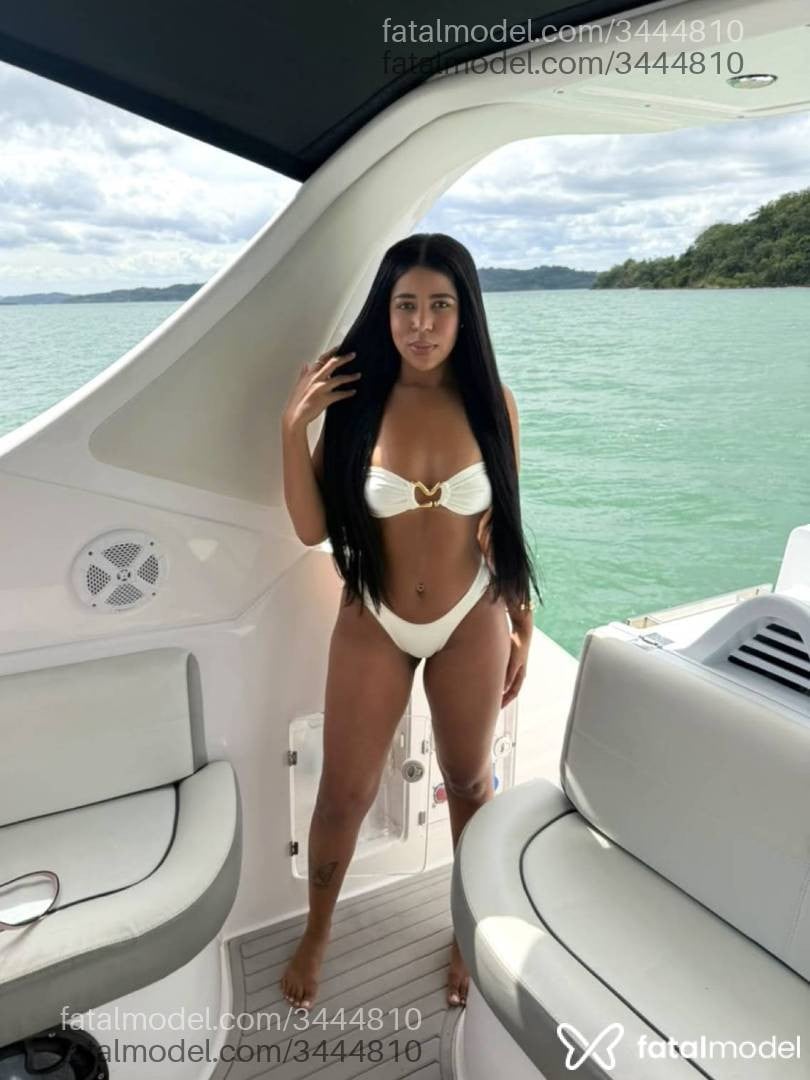 Acompanhante mulher morena (o) de olhos pretos - Vivi Duarte