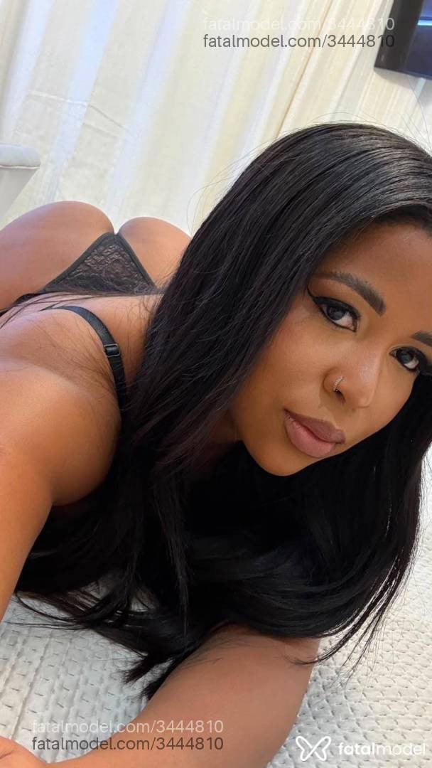Acompanhante mulher morena (o) de olhos pretos em Salvador - Yaara