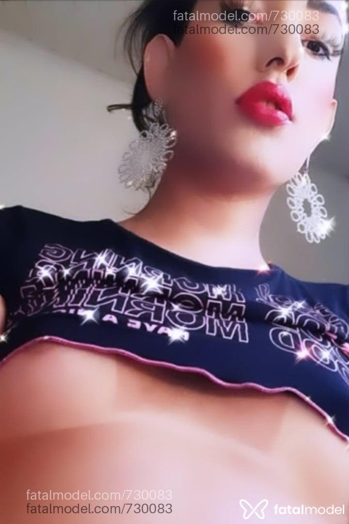Acompanhante mulher trans morena (o) de olhos castanhos - Megan