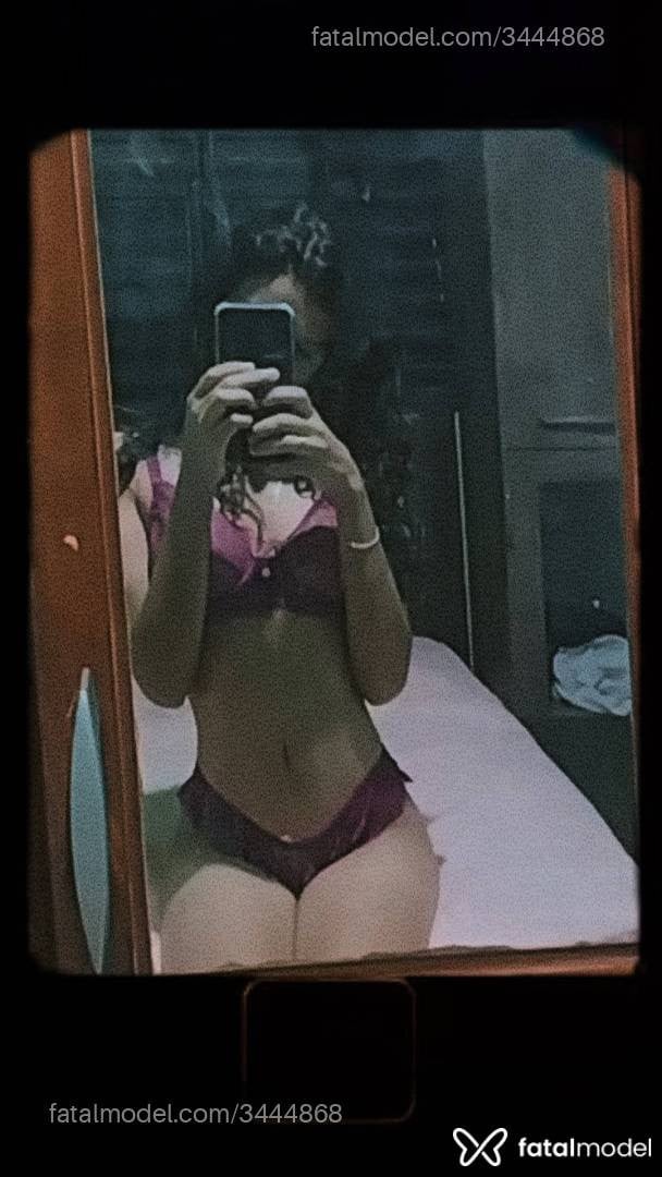 Acompanhante mulher morena (o) de olhos castanhos - Viiiih
