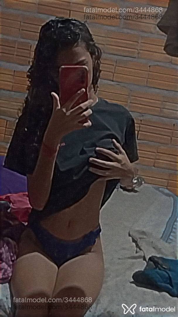 Acompanhante mulher morena (o) de olhos castanhos - Viiiih