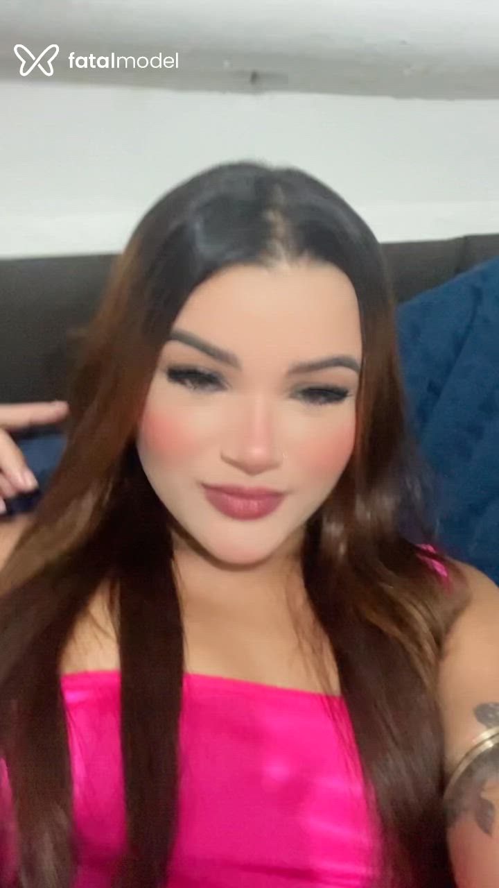 Acompanhante mulher com cabelo castanho de olhos verdes - Jade Fontes Acompanhante mulher com cabelo castanho de olhos verdes - Jade Fontes