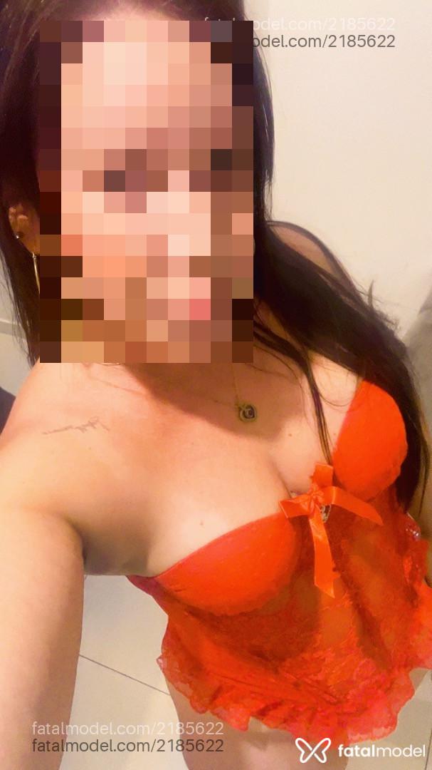 Acompanhante mulher com cabelo castanho de olhos castanhos - Princesaa