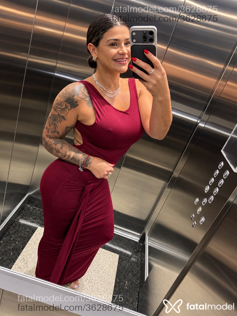 Acompanhante mulher morena (o) de olhos castanhos - Valentina