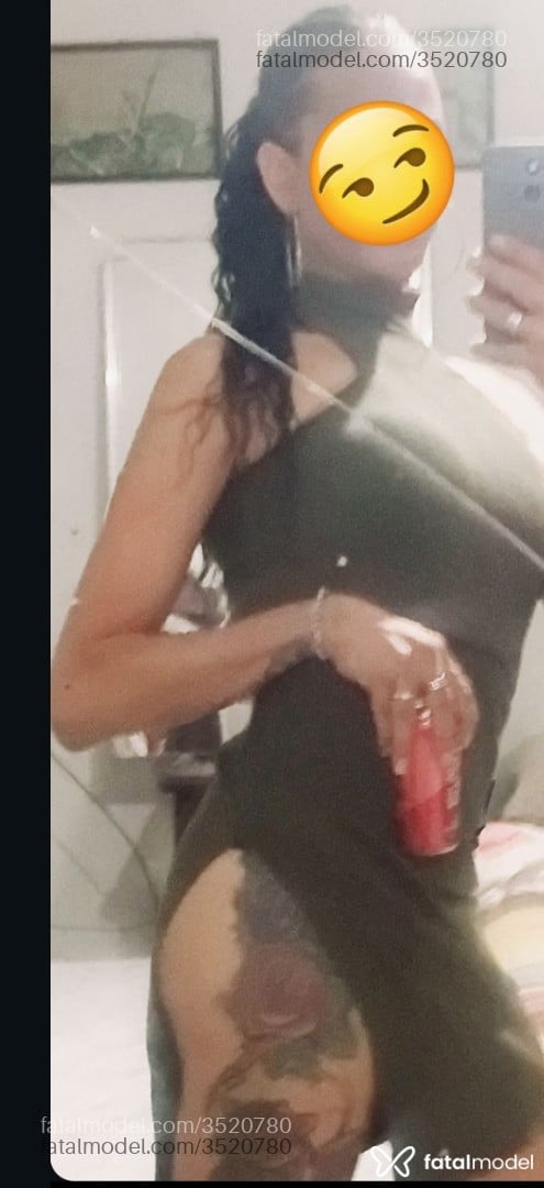 Acompanhante não-binário morena (o) de olhos castanhos - Amanda