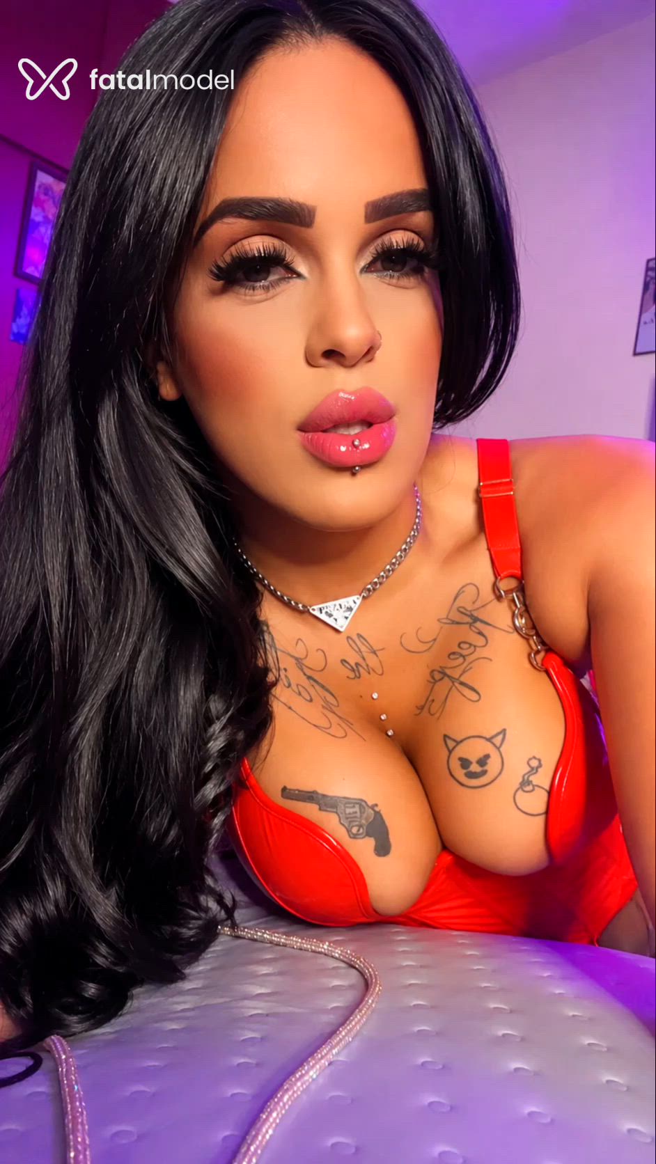 Acompanhante mulher trans morena (o) de olhos castanhos - Bárbara Mhory