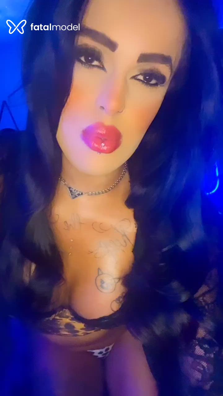Acompanhante mulher trans morena (o) de olhos castanhos - Bárbara Mhory
