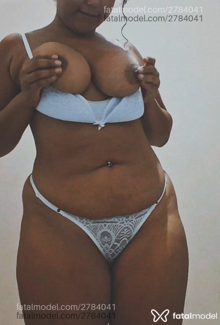 Acompanhante mulher morena (o) de olhos castanhos - Sophia